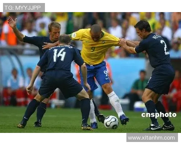 足球五大球星全面解说带你认识当今足坛最具影响力的传奇人物